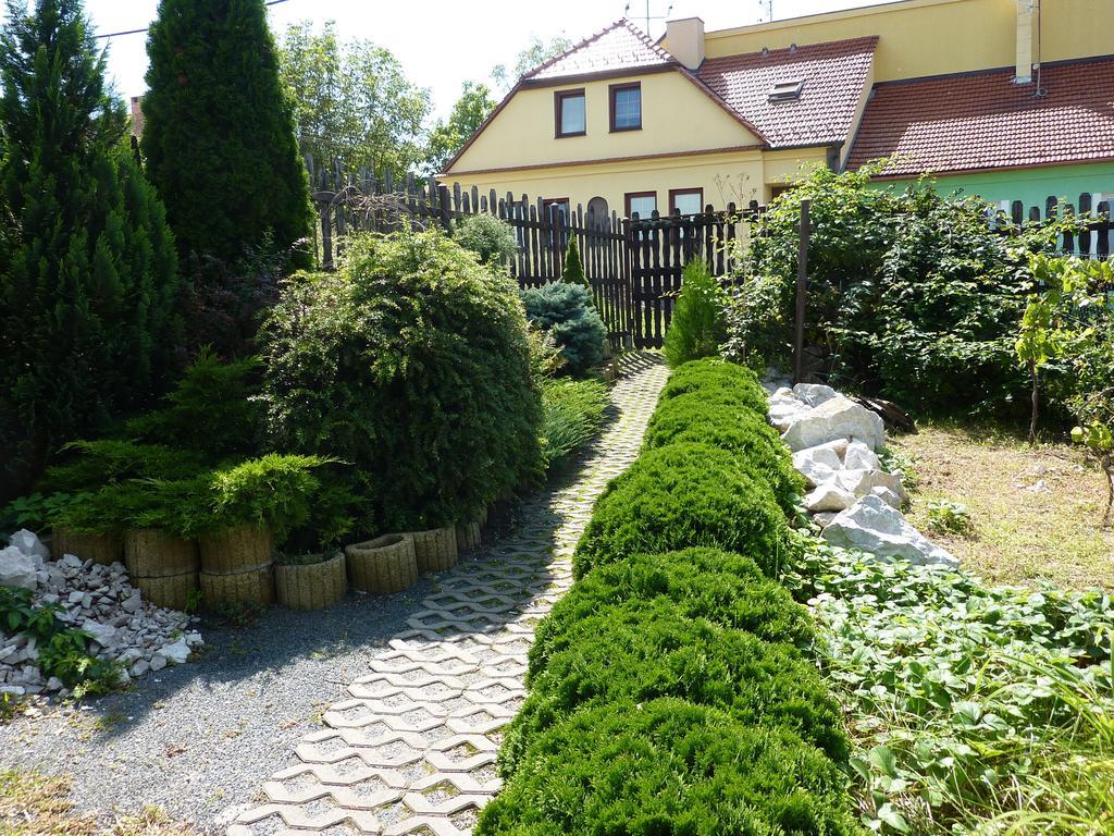 Penzion Cech Valtice Exterior foto